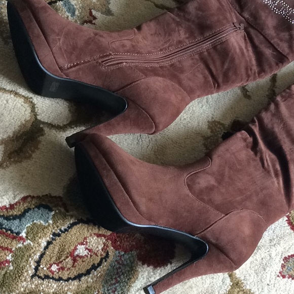 New - Picture 3 of 4